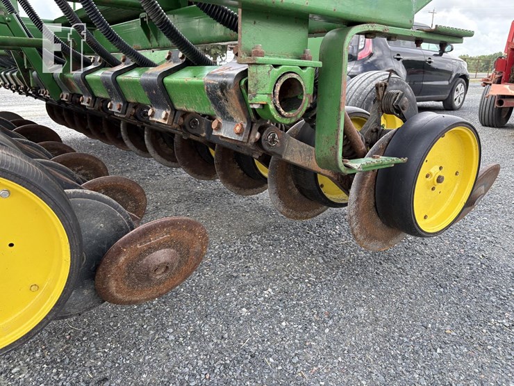 john-deere-750-image-4