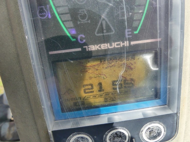 takeuchi-tb260-image-15