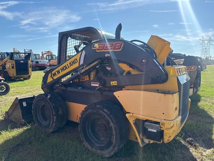 new-holland-l328-image-4