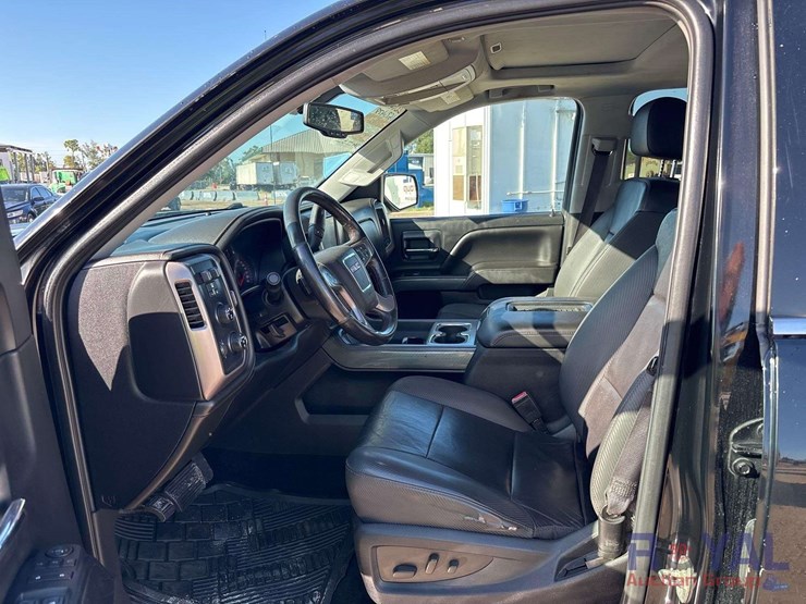 2016-gmc-sierra-1500-slt-image-11