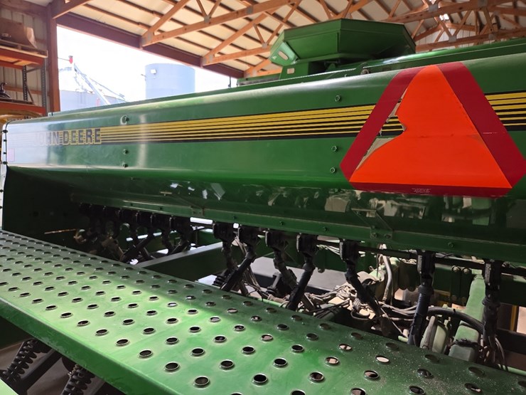john-deere-750-image-23