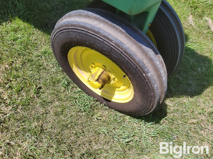 john-deere-630-image-12