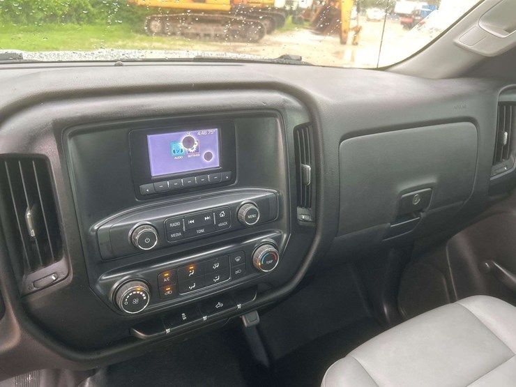 2015-chevrolet-silverado-1500-image-17
