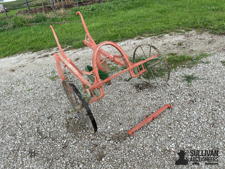 pattee-plow-co-one-row-cultivator-image-3
