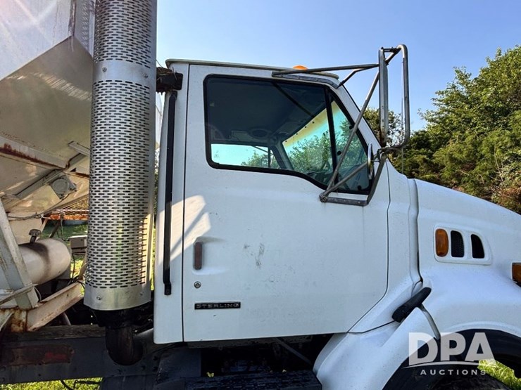 2000-sterling-dry-tender-truck-(gp11245,-unit-123831)-image-58