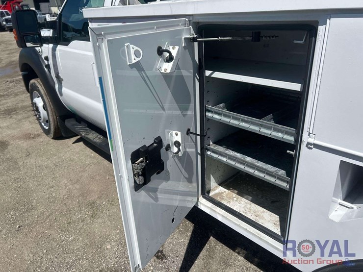 2013-ford-f550-image-24