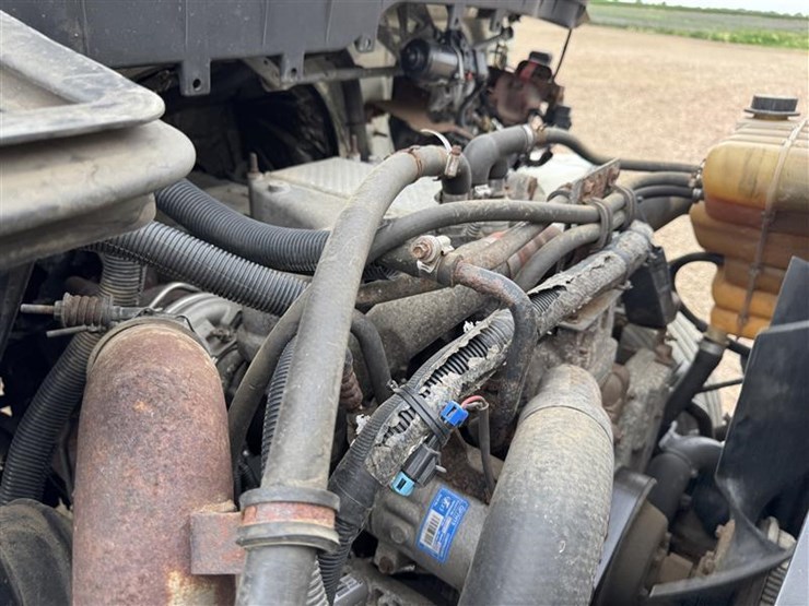 2012-international-durastar-4300-image-31