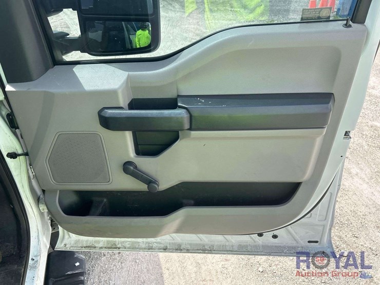2017-ford-f450-image-35