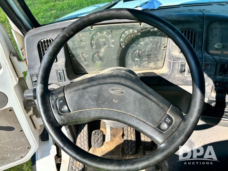 2000-sterling-dry-tender-truck-(gp11245,-unit-123831)-image-88