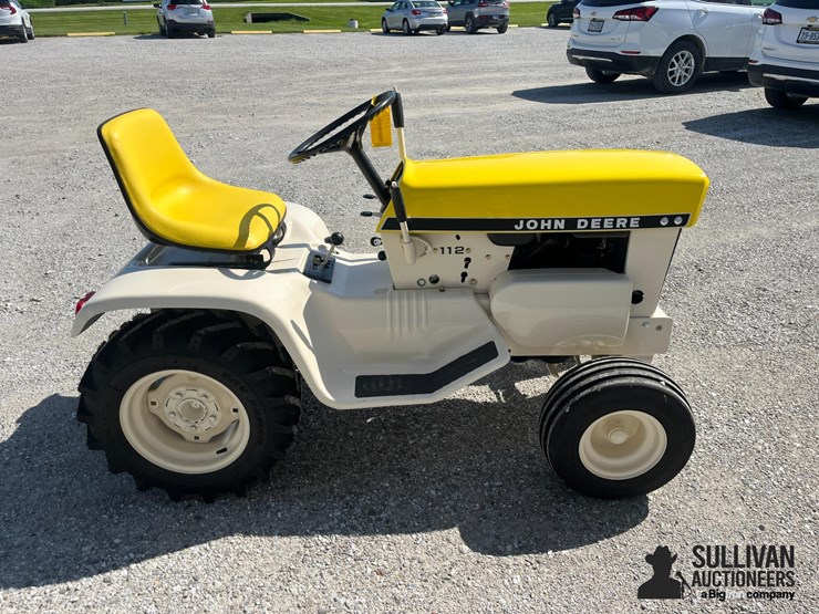 1970-john-deere-112-image-3