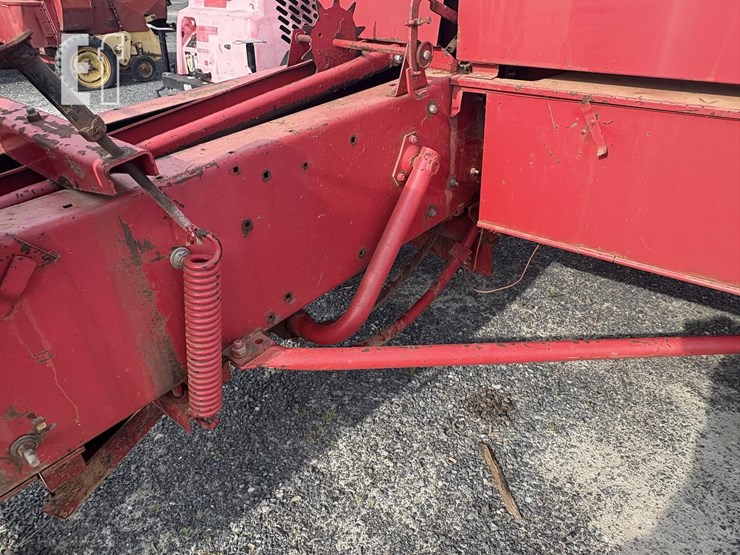 massey-ferguson-12-image-10