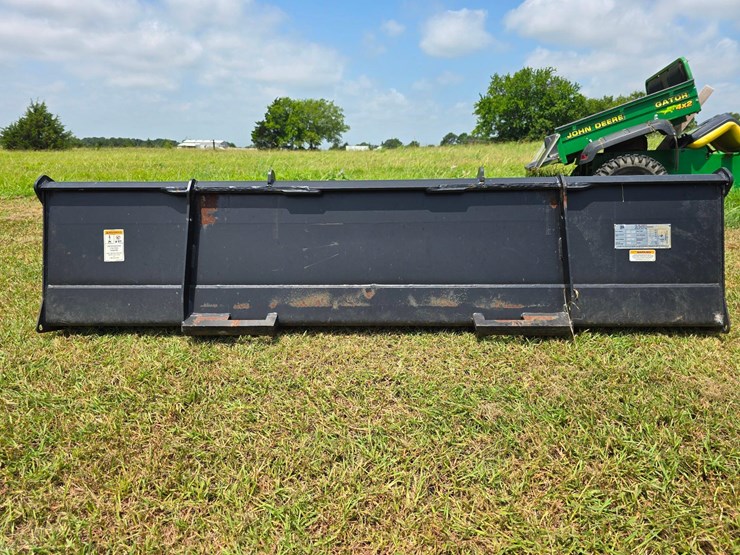 2022-jcb-3ts-8t-image-39
