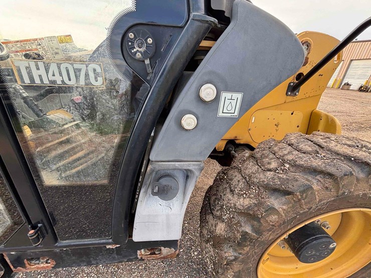 caterpillar-th407c-image-47