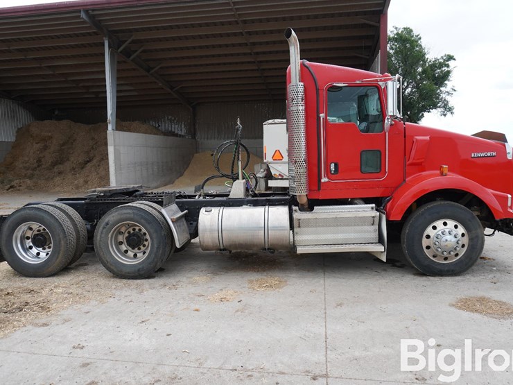 2010-kenworth-t800-image-4