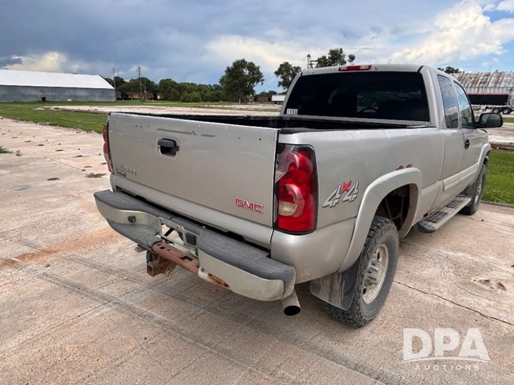 2006-chevrolet-2500hd-image-8