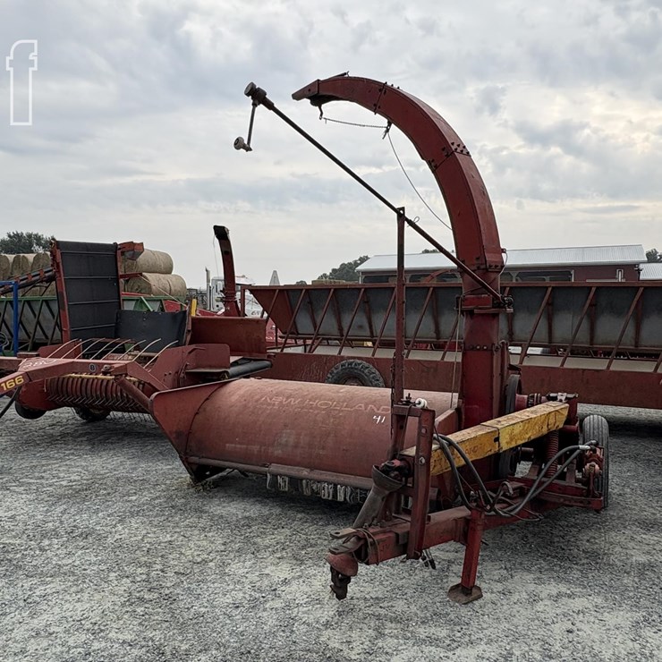 NEW HOLLAND 38