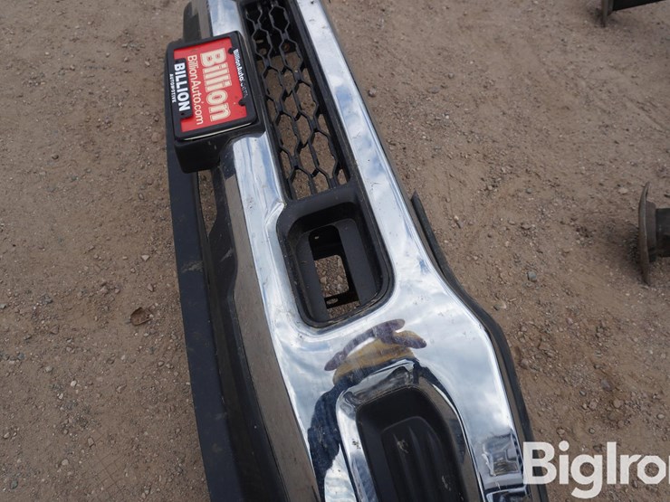 2023-ram-2500-front-bumper-image-10