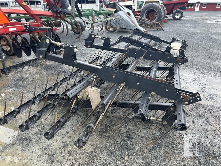 john-deere-32-image-2