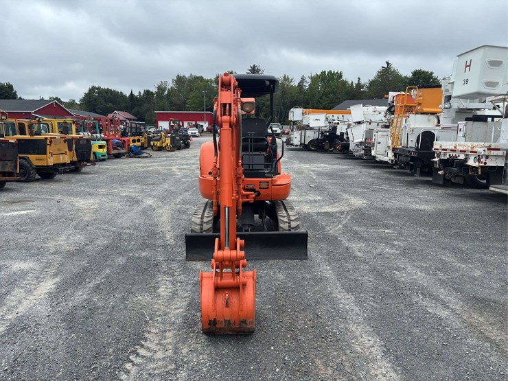 2004-hitachi-ex30u-image-8