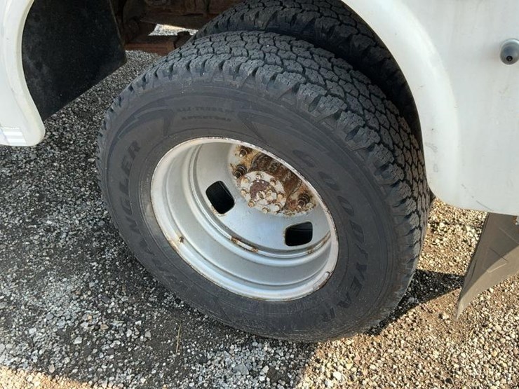 2006-ford-f350-image-21