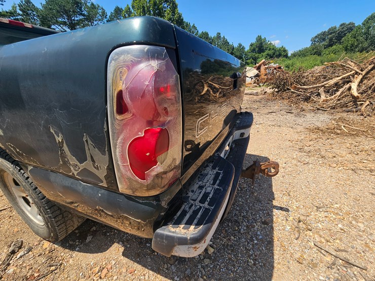 2004-chevrolet-silverado-image-70