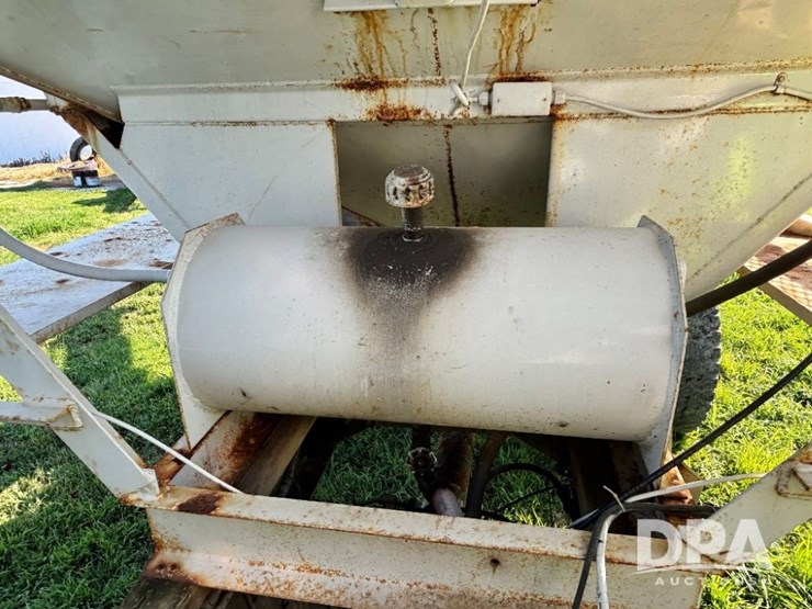 2000-sterling-dry-tender-truck-(gp11245,-unit-123831)-image-31