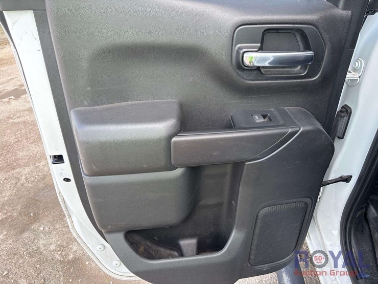 2019-chevrolet-silverado-1500-image-21