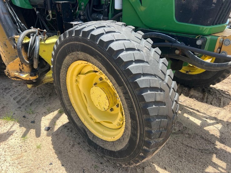 john-deere-6105d-image-23