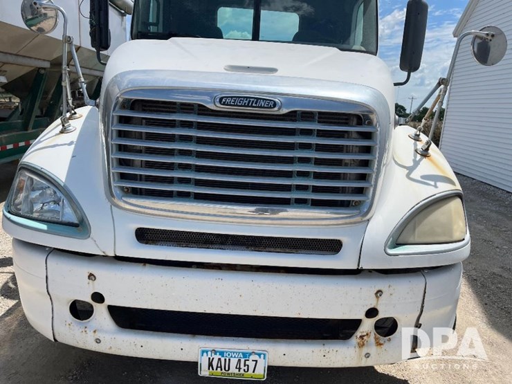 2009-freightliner-truck-(jn2397,-unit-277091)-image-19