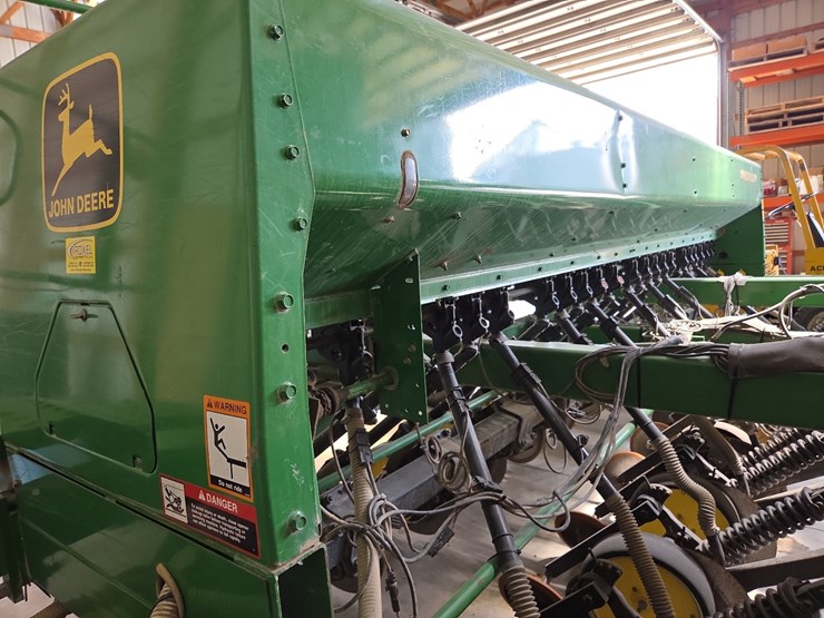 john-deere-750-image-31