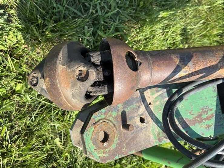 1990-john-deere-335-image-27