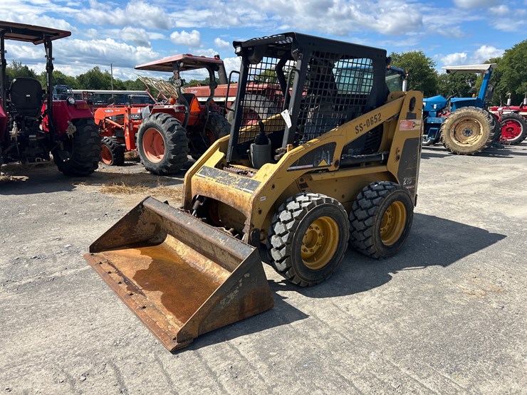 caterpillar-216-image-4