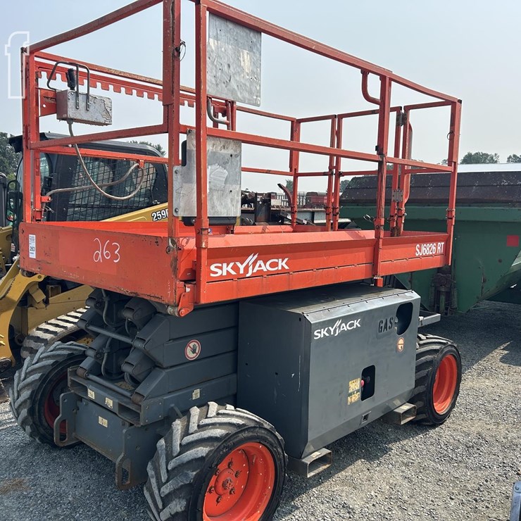 2009 SKYJACK SJ6826RT