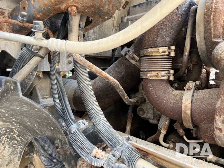 2005-freightliner-truck-(jn2399,-unit-277052)-image-69