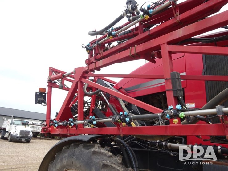 2011-case-ih-patriot-4420-image-59