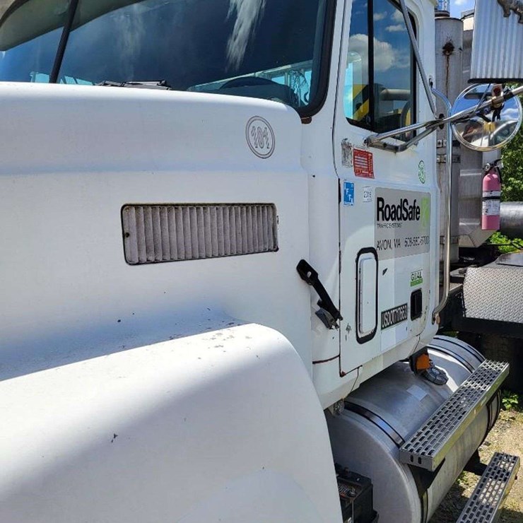 1994 MACK CH613