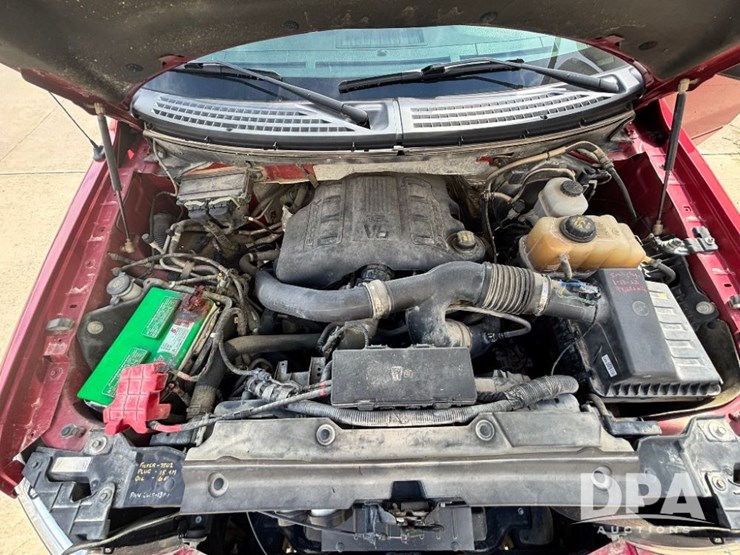 2012-ford-f150-xlt-image-48