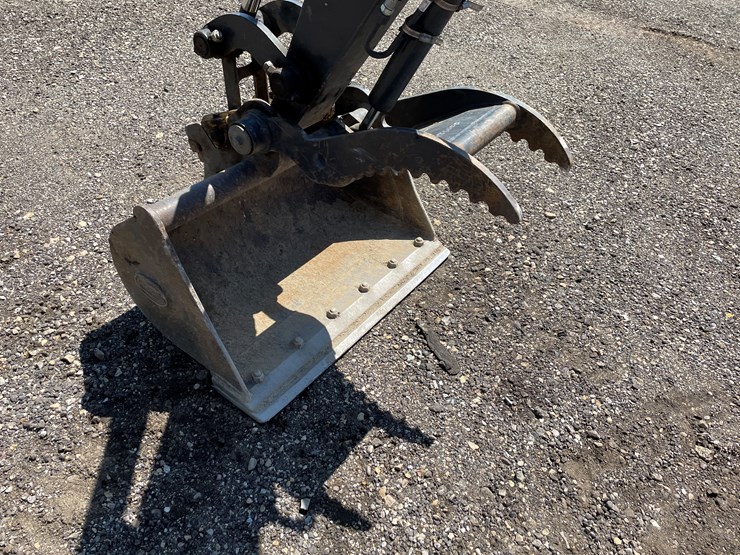 2019-deere-35g-image-10