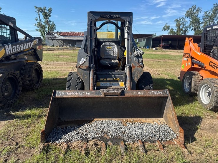 new-holland-l328-image-6