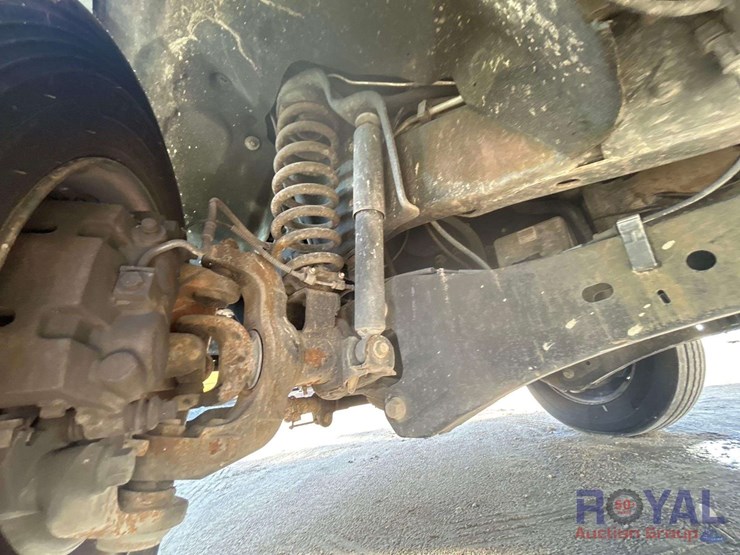 2016-ford-f550-image-17