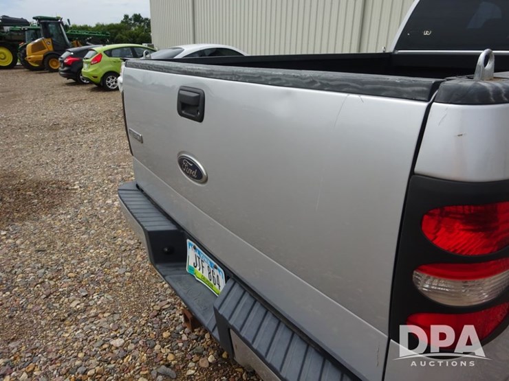 2004-ford-f150-image-40