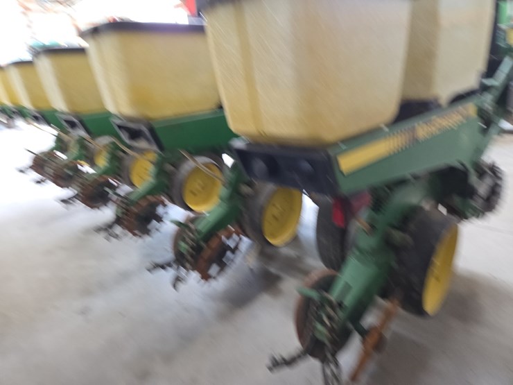 john-deere-7200-image-26