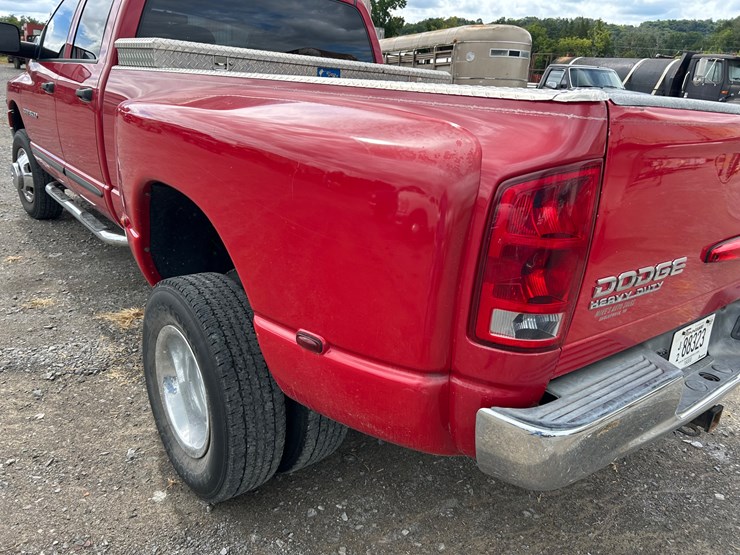2004-dodge-ram-3500-image-8