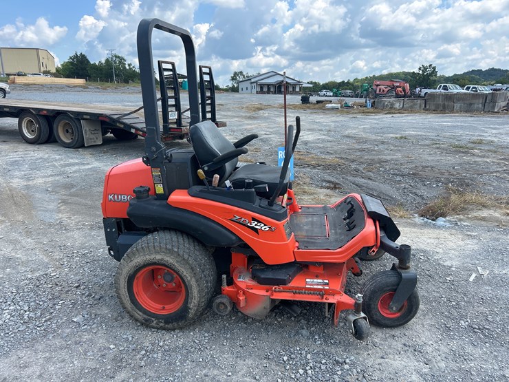 kubota-zd326s-image-1