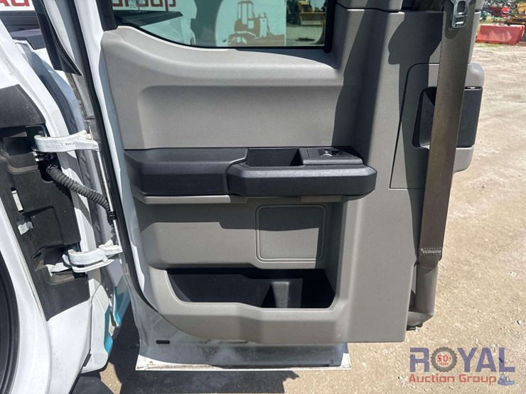 2016-ford-f150-image-19