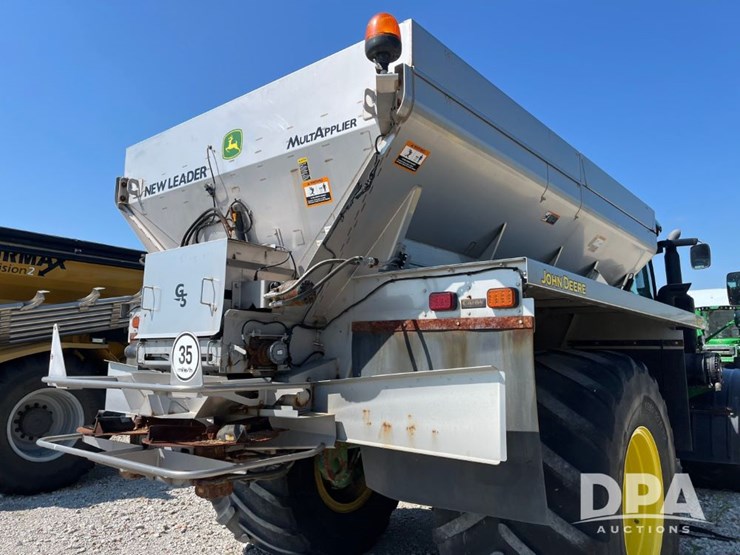 2019-john-deere-f4365-image-42