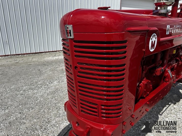 1953-farmall-super-m-2wd-tractor-image-10