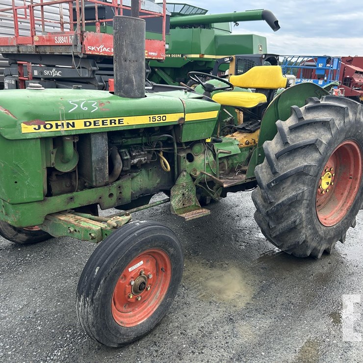 1974 JOHN DEERE 1530
