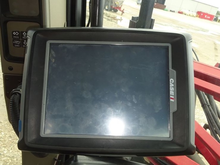 2011-case-ih-patriot-4420-image-100