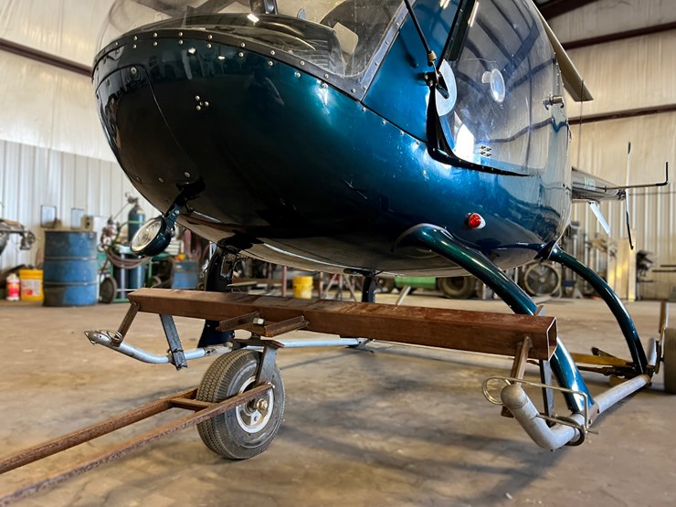 rotorway-exec-162f-helicopter-with-custom-enclosed-trailer-image-52